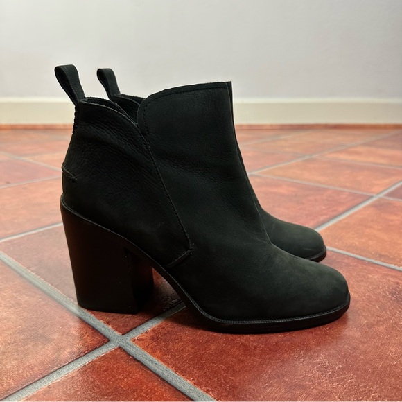UGG Shoes - UGG Leather Ankle Boots in Black